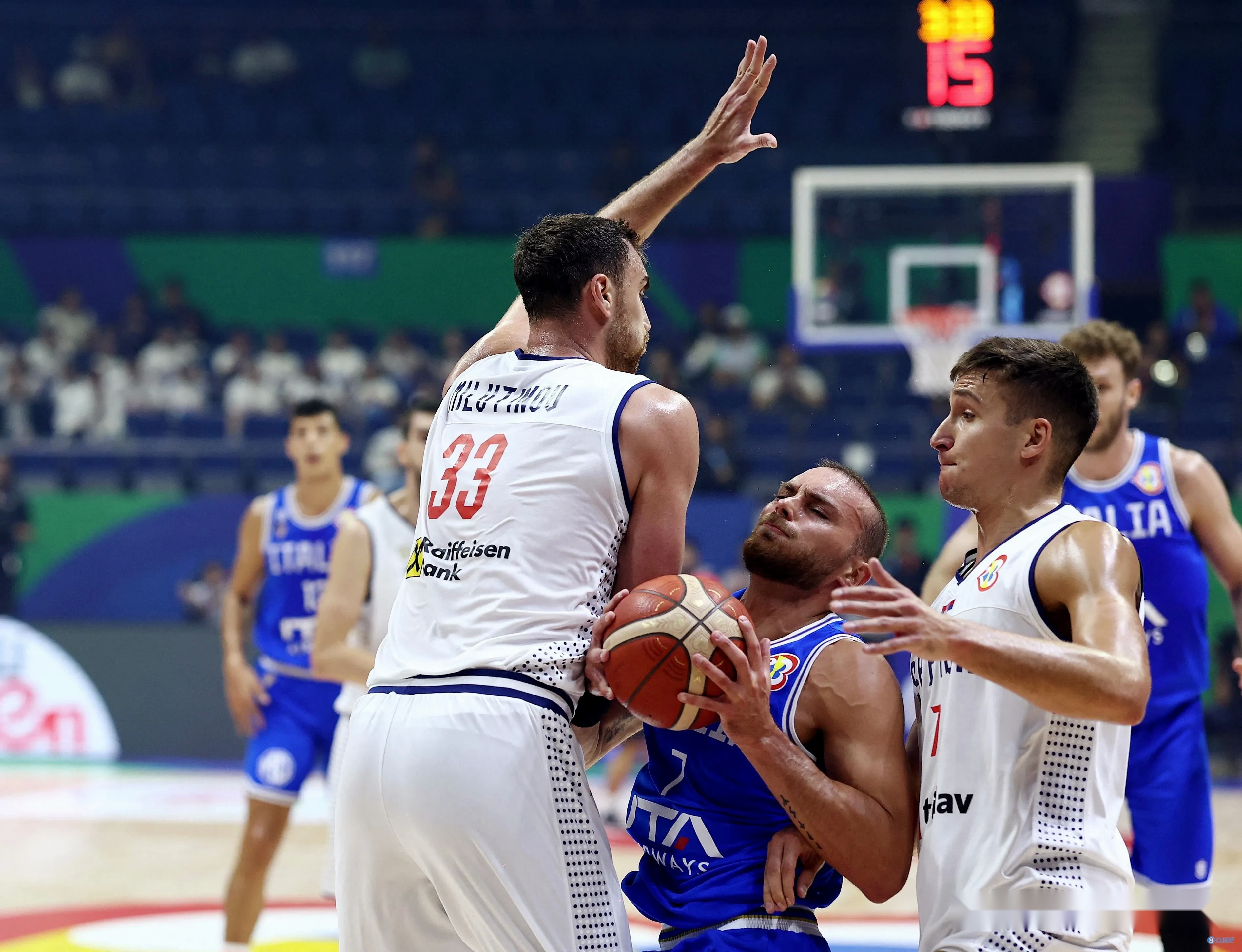 包含德罗巴爆冷击败塞尔维亚队，精彩发挥引爆全场！的词条