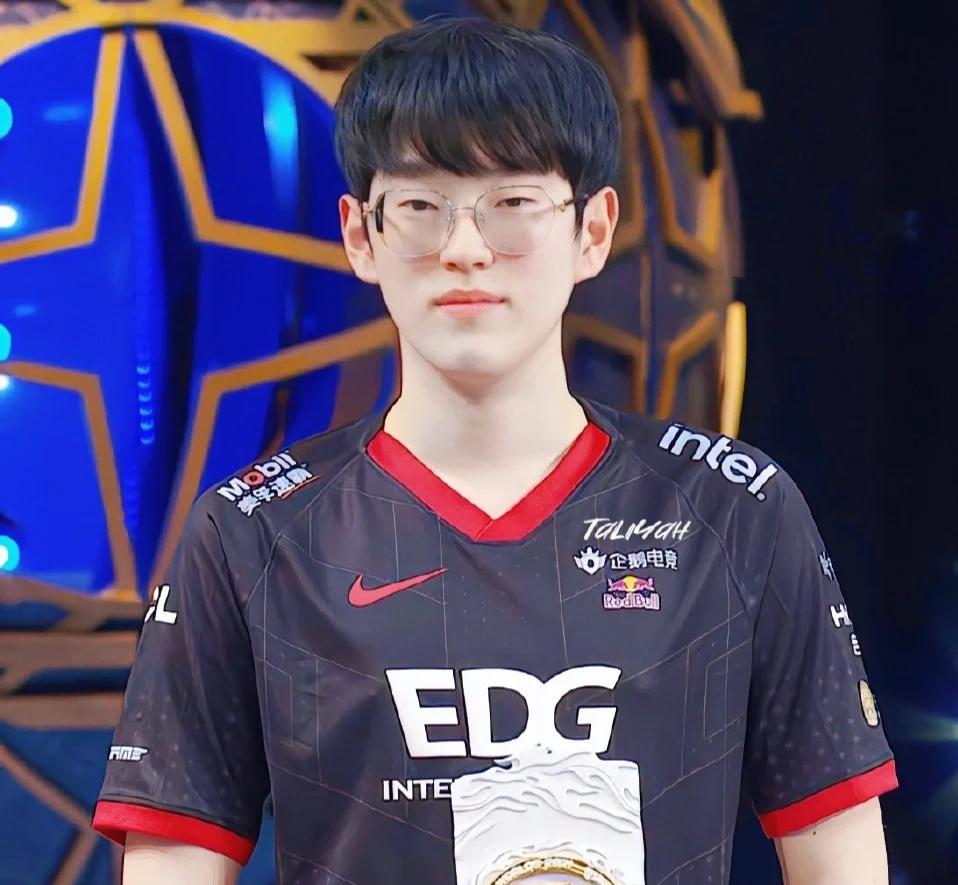  Scout关键节点回归赛场，西班牙队带队取胜！